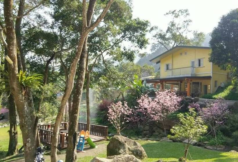 پانسیون Hemerocallis Country House