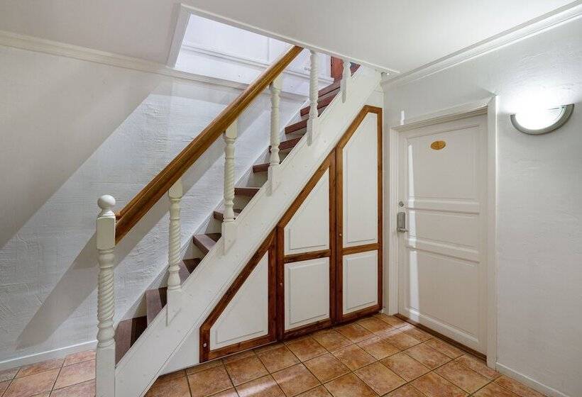 פנסיון Høland Gaardsmotell