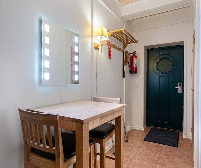 פנסיון Høland Gaardsmotell