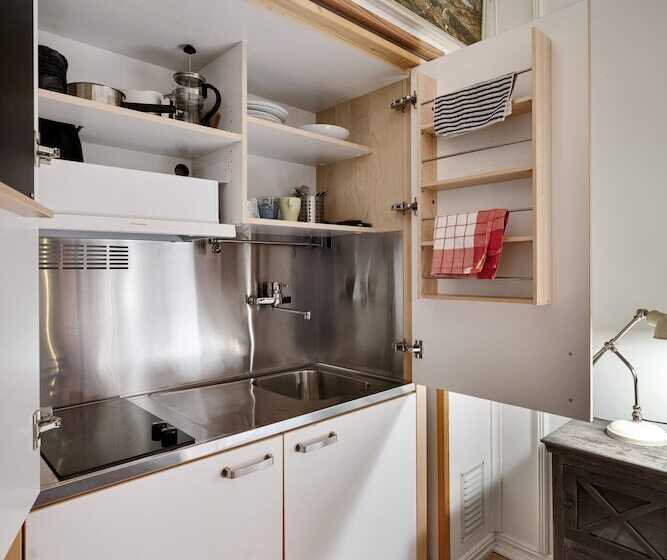 פנסיון Høland Gaardsmotell