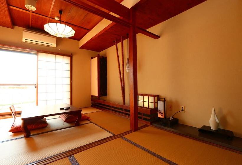 بنسيون Hunagoya Takatori Ryokan