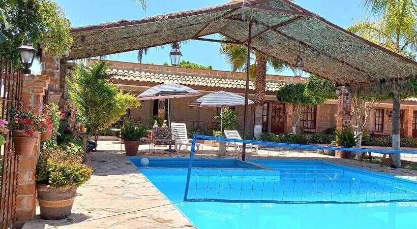 膳宿费 Posada Rancho Los Laureles