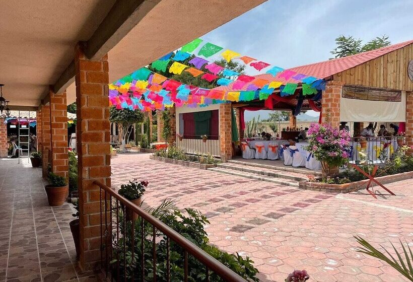 膳宿费 Posada Rancho Los Laureles