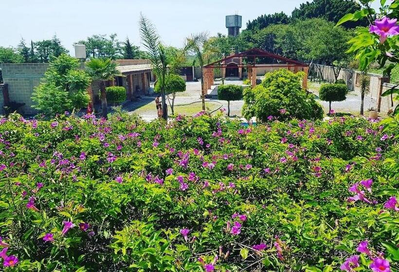 膳宿费 Posada Rancho Los Laureles