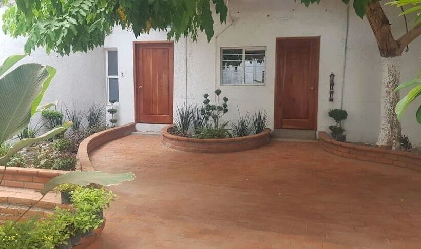 بنسيون Posada Real Mojica