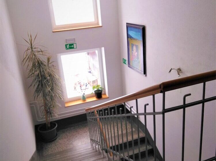 پانسیون Prenočišča Miklavčič