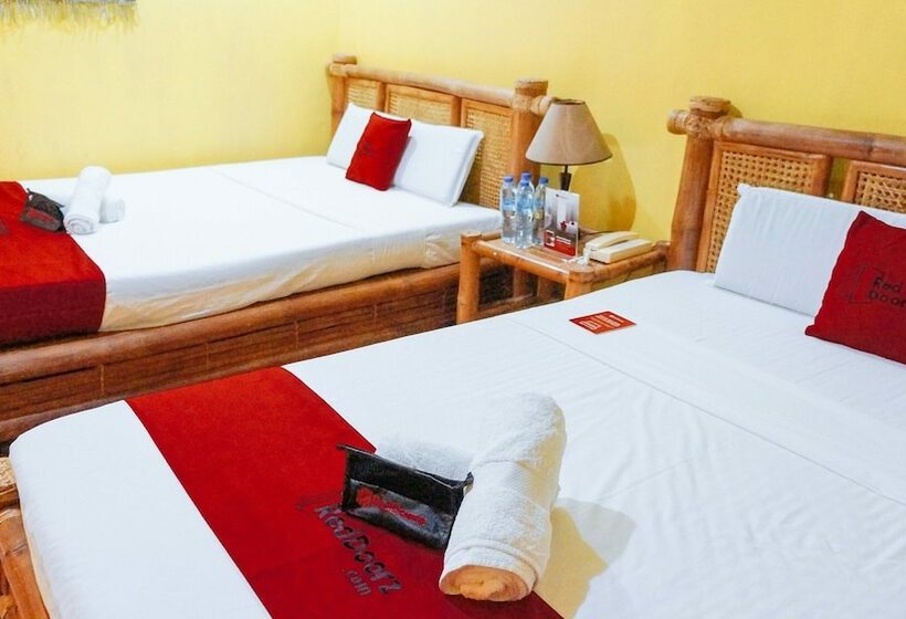 ペンション Reddoorz Plus @ Valencia Bohol