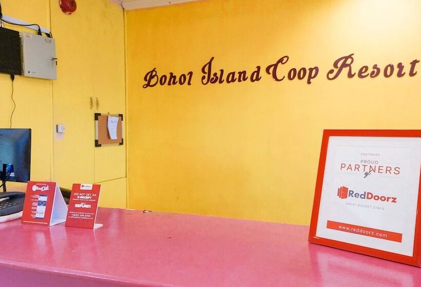 ペンション Reddoorz Plus @ Valencia Bohol