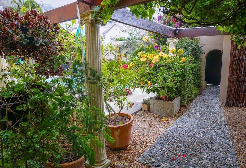 بنسيون Rosedene Lodge