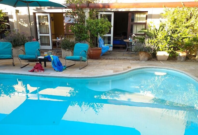 بنسيون Rosedene Lodge