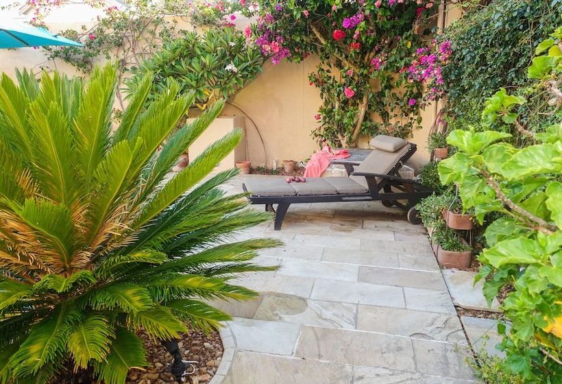 بنسيون Rosedene Lodge