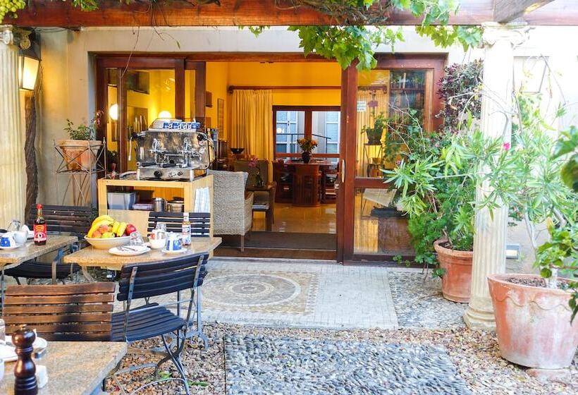 بنسيون Rosedene Lodge