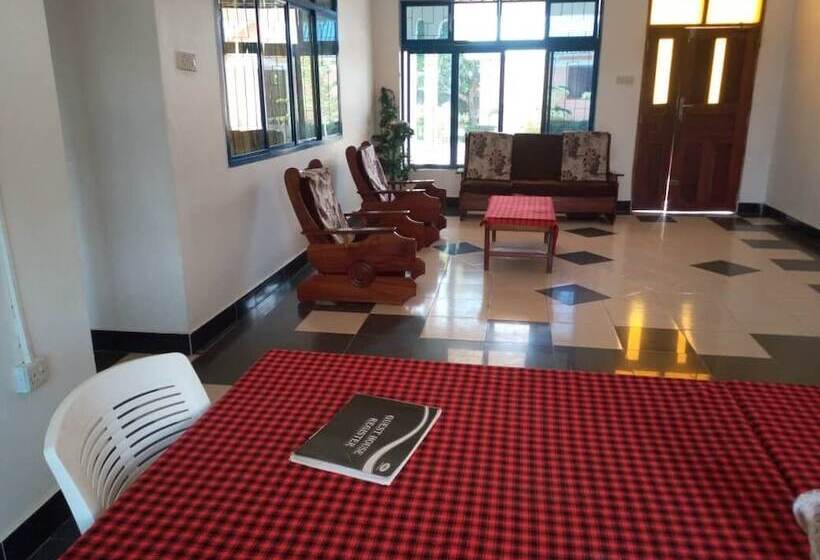 ペンション Town Lodge Bagamoyo