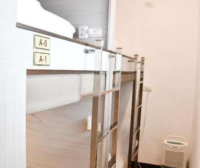 پانسیون Tumbler Travel