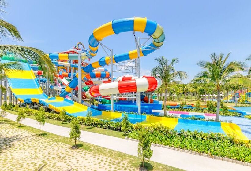 Selectum Noa Resort Cam Ranh