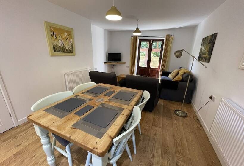 Stable Cottage