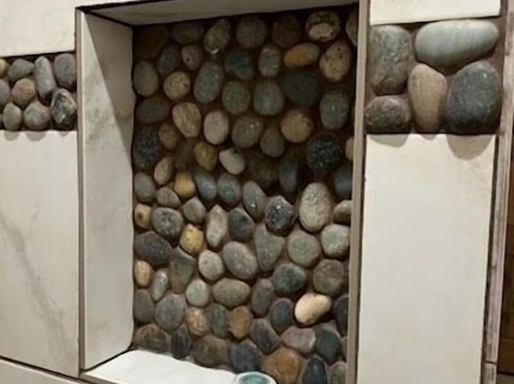 Stained Glass Hill Includes Free Wifi, Parking Onsite, Private Hot Tub, And Bbq By Redawning