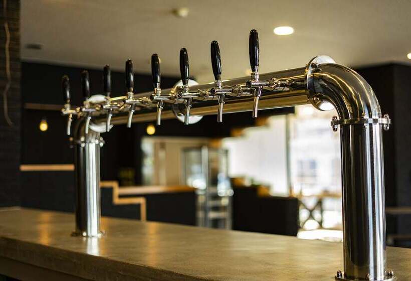 فندق صغير The Phat Packers