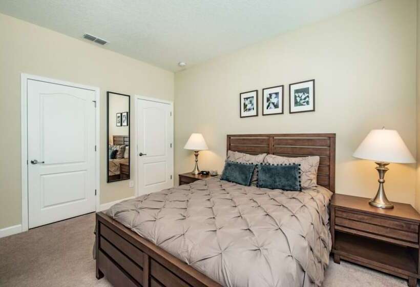Townhome In Champions Gate Resort 2827