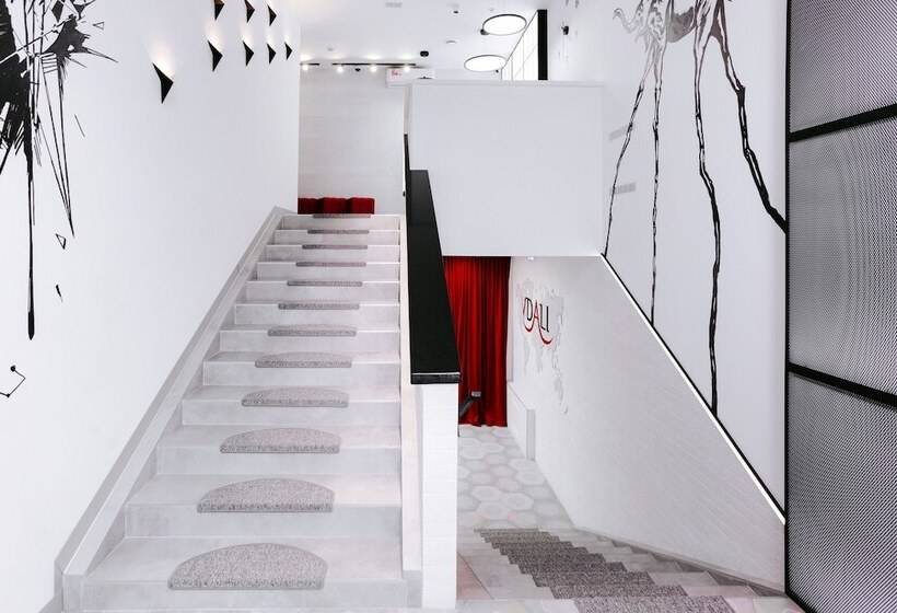 Vdali Poshtel   Hostel