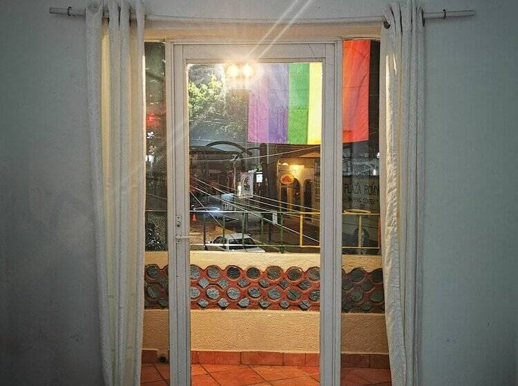 Vela Lounge & Hostel Pv   Caters To Male