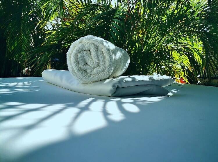 Vela Lounge & Hostel Pv   Caters To Male