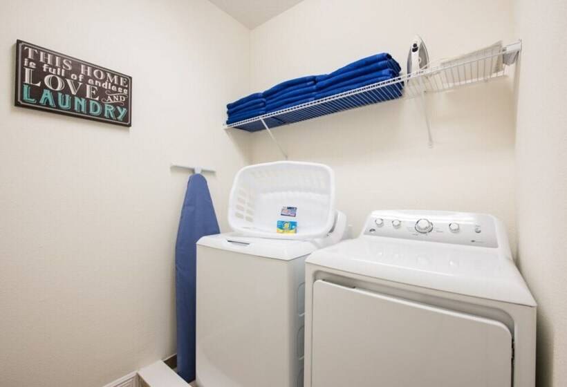 Villa In Encore Resort At Reunion 1996