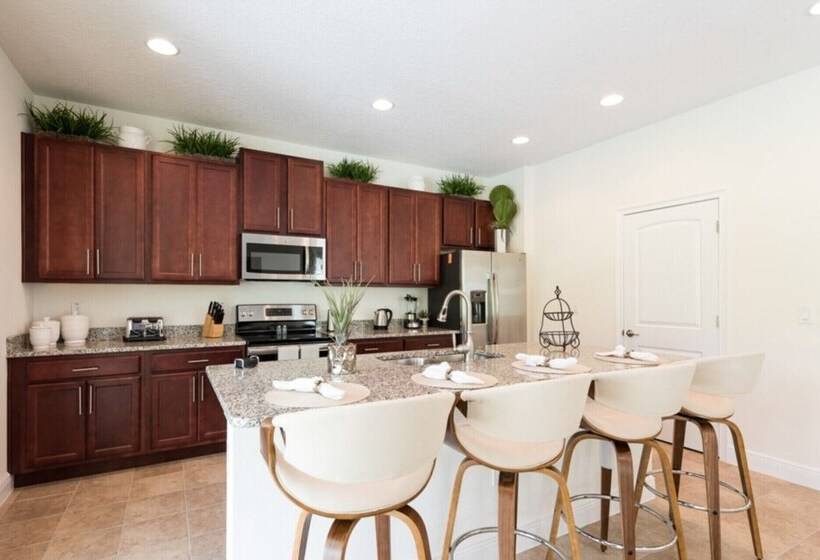 Villa In Encore Resort At Reunion 1996