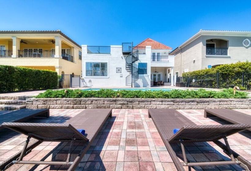 Villa In Reunion Resort 1297