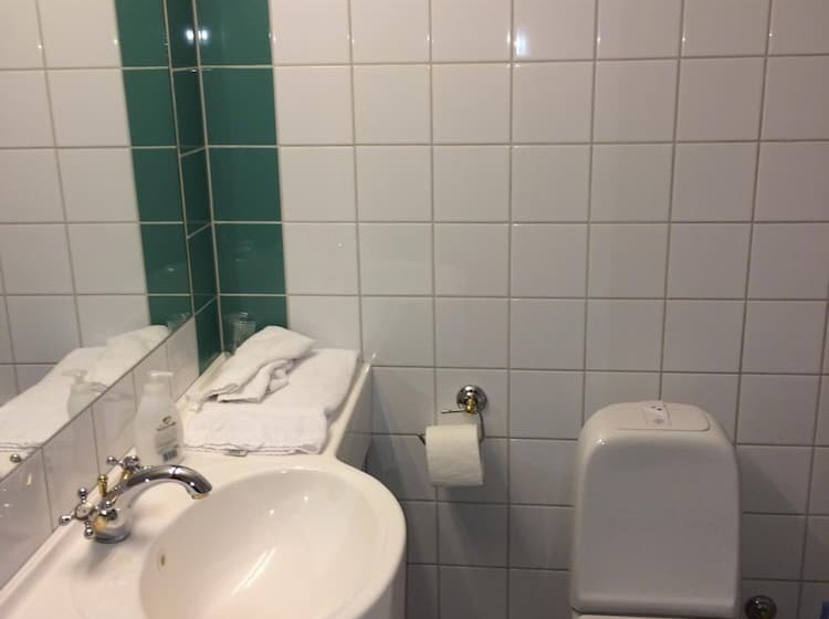 Vormsund Golf Hotell Bed & Breakfast