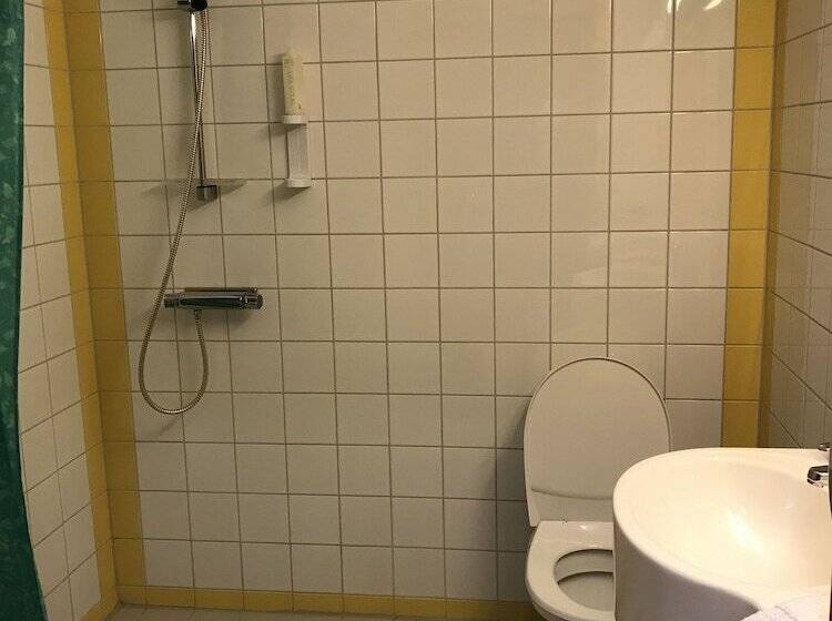 Vormsund Golf Hotell Bed & Breakfast