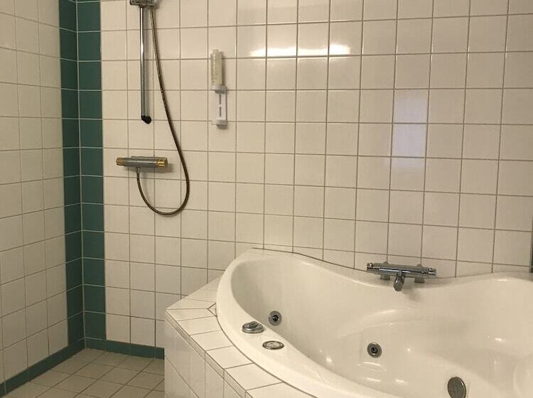 Vormsund Golf Hotell Bed & Breakfast