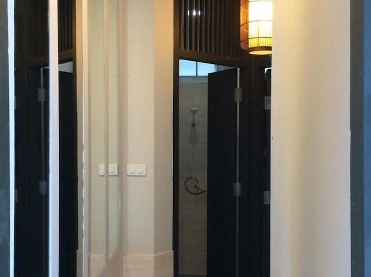 הוסטל Dorm Of Happiness By Tharaburi Resort