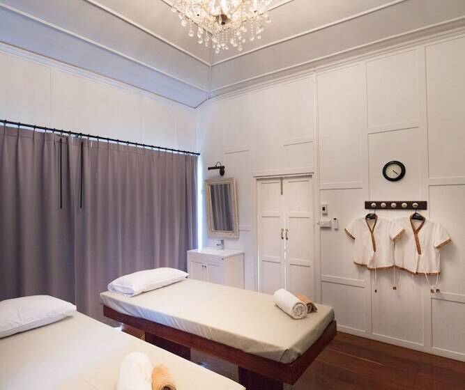 הוסטל Dorm Of Happiness By Tharaburi Resort