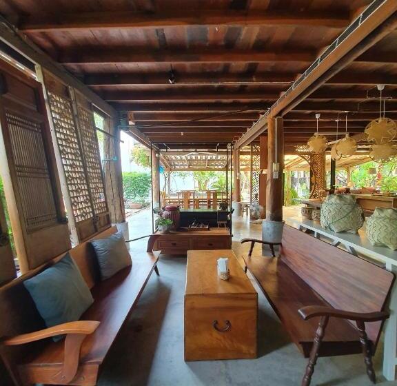 הוסטל Dorm Of Happiness By Tharaburi Resort