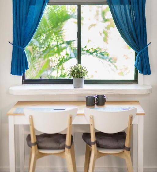 הוסטל Airlie Beach Magnums   Adults Only