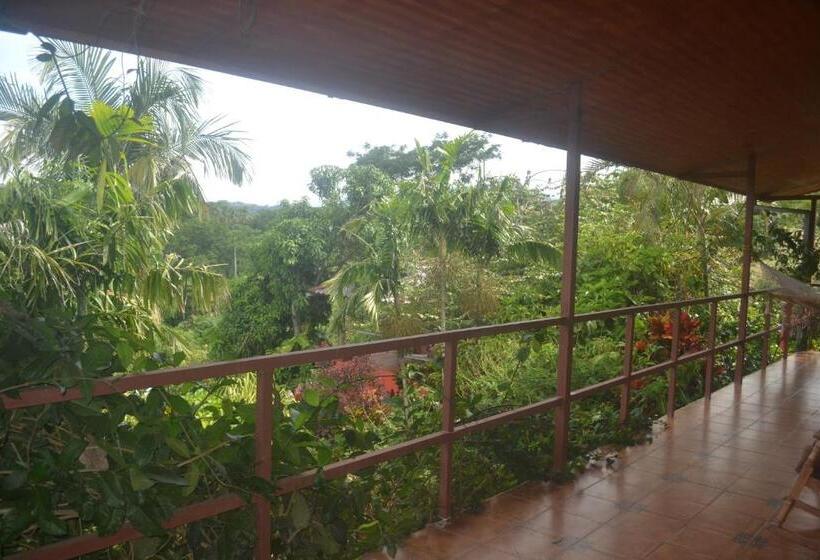 مبيت وإفطار Eden Atenas