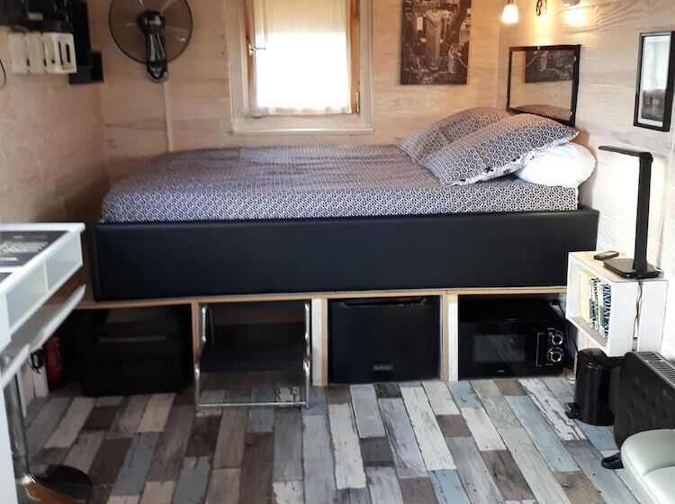 Bed and Breakfast La Longère Des Nuits De Varenne