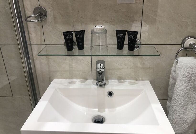 민박 Queen Phillippa