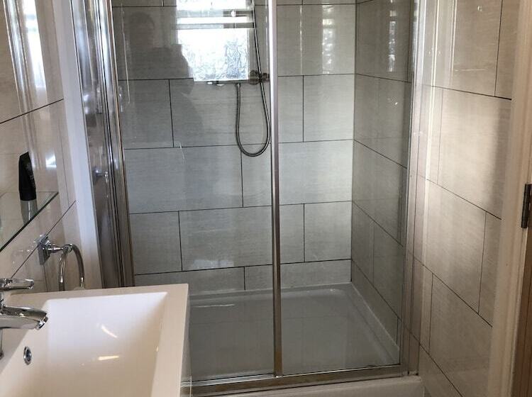 민박 Queen Phillippa