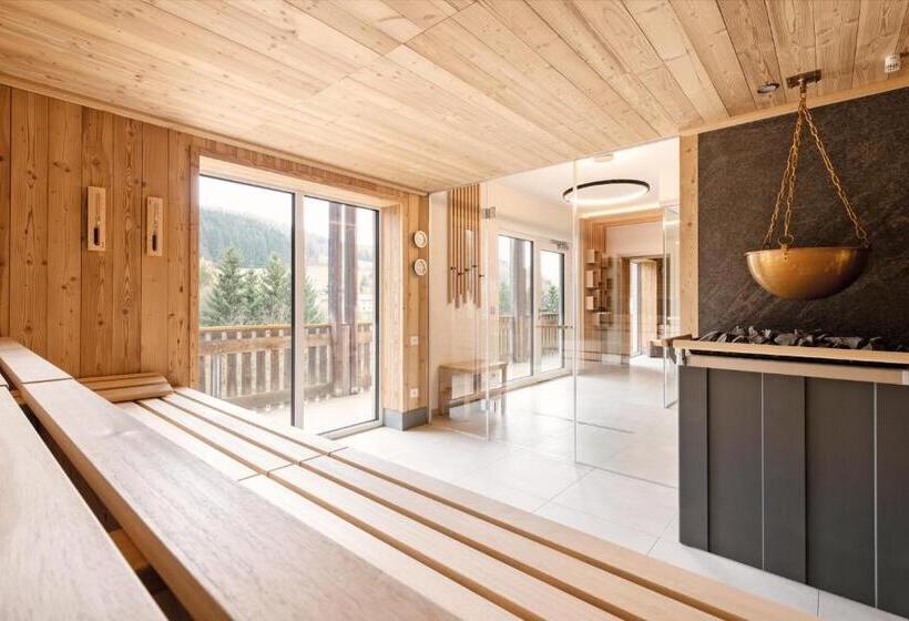 Donna Burghotel Am Hohen Bogen