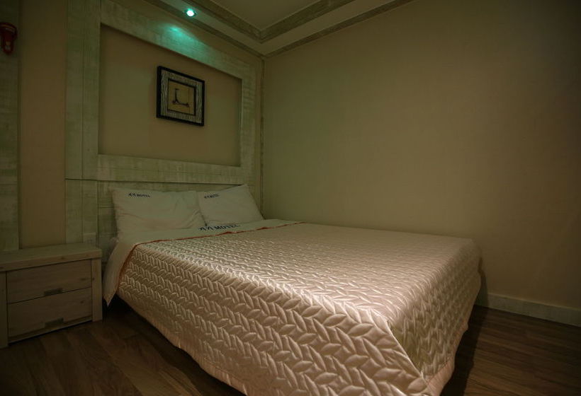 Geogi Motel