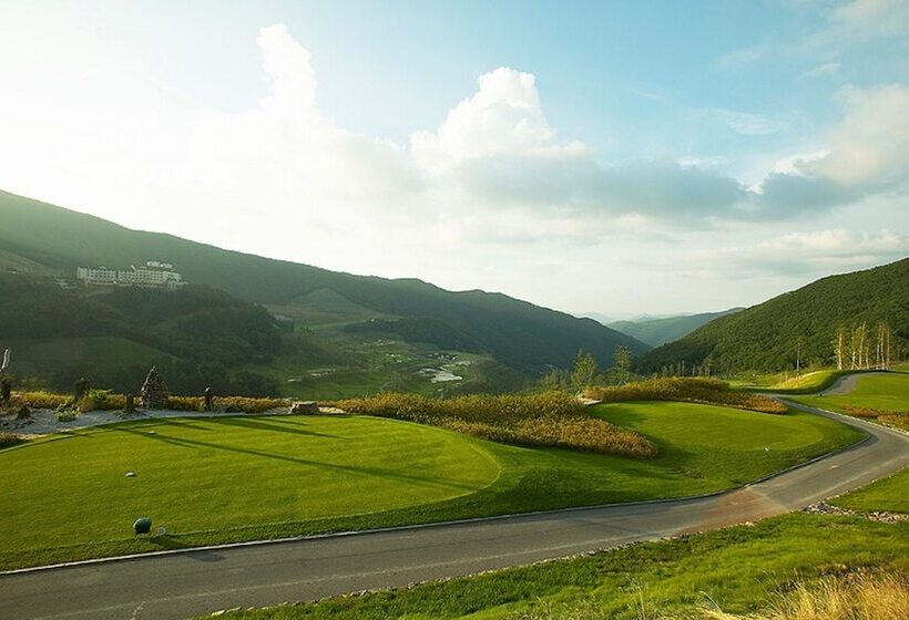 High1 Palace Hotel & Cc