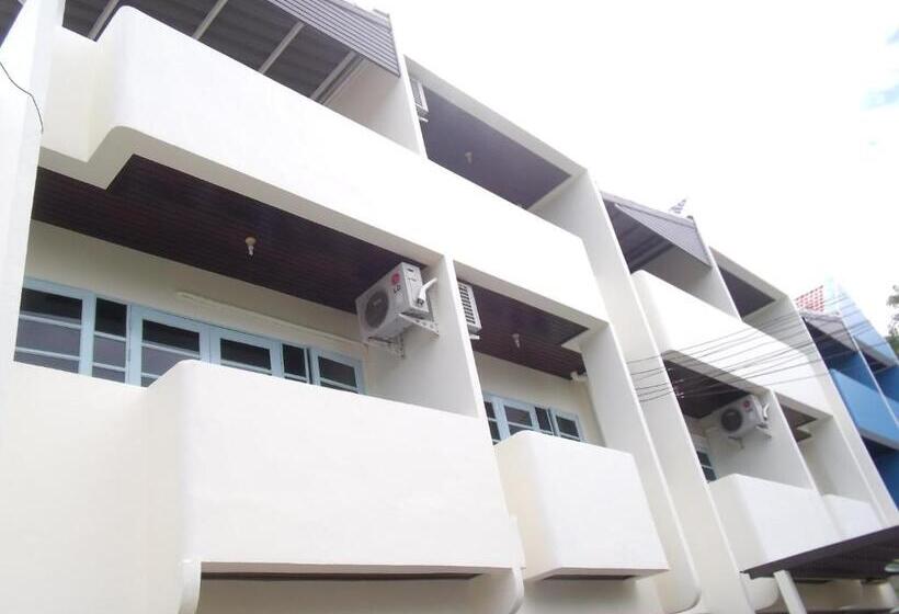 Hotel Albatross Guesthouse @ Thungwualaen Beach