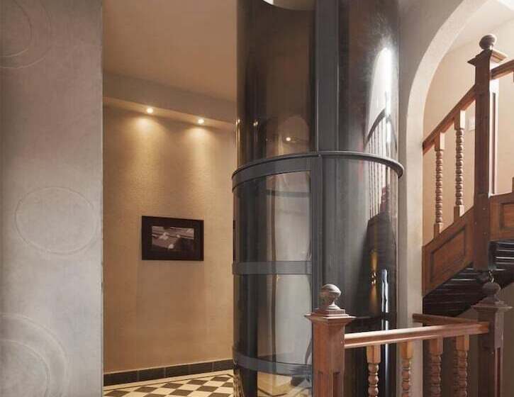 Ambit Boulevard Hotel Boutique