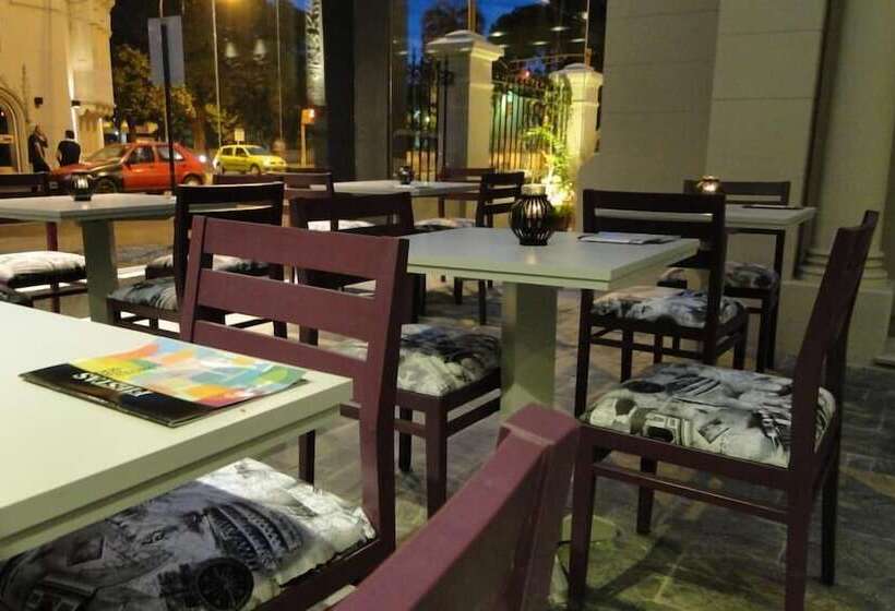 Ambit Boulevard Hotel Boutique