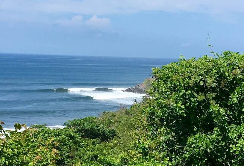 فندق Azul Surf Club