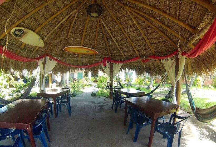 فندق Azul Surf Club