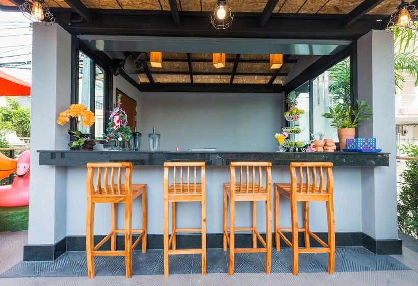 酒店 Baan Kata Maytha