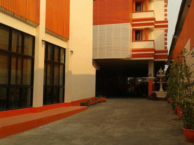 Отель Baan Siam Chiang Rai